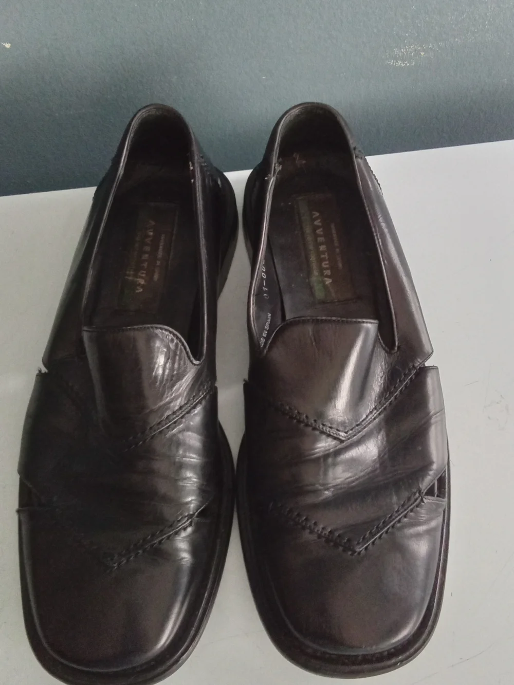 Avventura Black Leather Cutout Loafers Made in Spain Square Toe 8.5 M